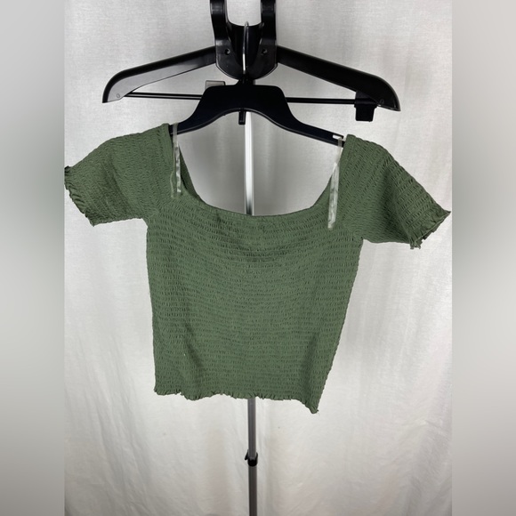 Bp. Green Smocked Off-the-Shoulder Top Size Medium (8-10) NWT - Picture 8 of 11